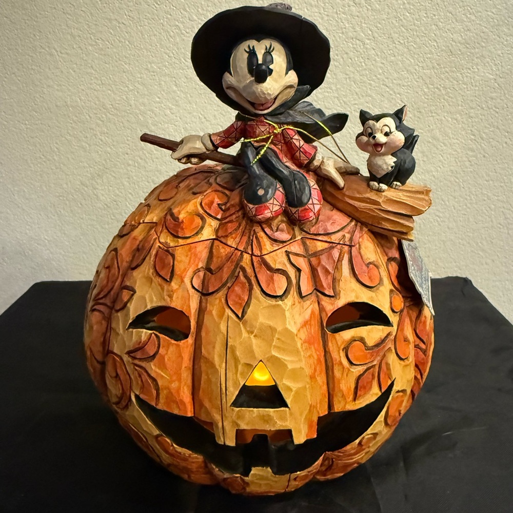 Disney Traditions A Spellbinding Halloween #4008070